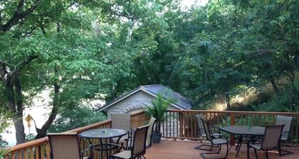 Historic Suite + Parking + Walk Downtown + Coffee