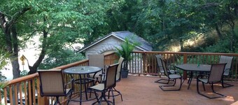 Historic Suite + Parking + Walk Downtown + Coffee