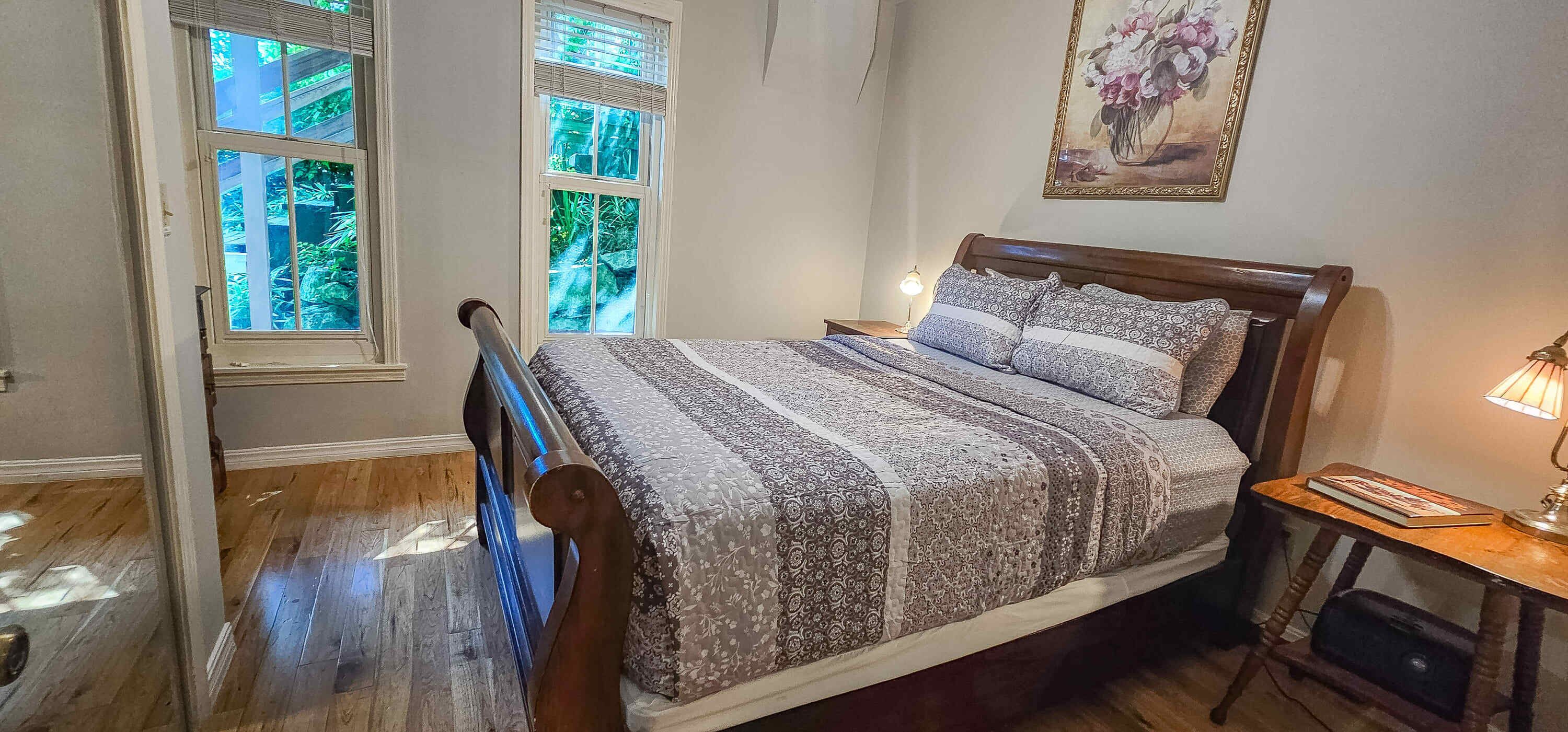 1 slaapkamer, een strijkplank/strijkijzer, wifi, beddengoed