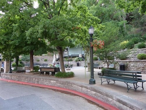 Heart of Historic Downtown, Private Patio, Parking