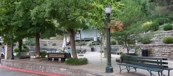 Heart of Historic Downtown, Private Patio, Parking