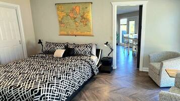 1 bedroom, desk, iron/ironing board, WiFi