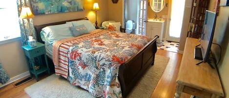 1 bedroom, iron/ironing board, WiFi, bed sheets