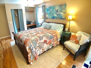 1 bedroom, iron/ironing board, WiFi, bed sheets - Relax at 19 Mermaid Room -Walk to Trolley, Parking, Located behind Gaskin Switch (Eureka Springs)