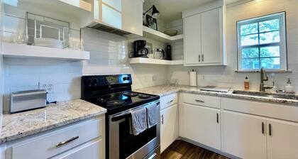 Serenity Stay - 3BR 2BA - South Lubbock