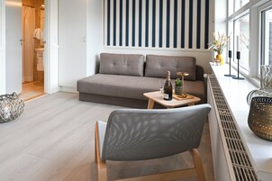 Desk, laptop workspace, free WiFi, bed sheets