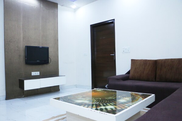 Interior - Private one bedroom apartment- 5 min walk to Rani Bagh market
(Delhi)