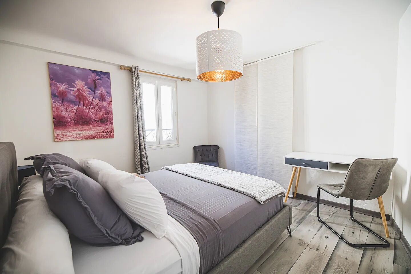 2 chambres, fer et planche à repasser, Wi-Fi, draps fournis