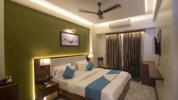 Deluxe Double Room | Free WiFi, bed sheets