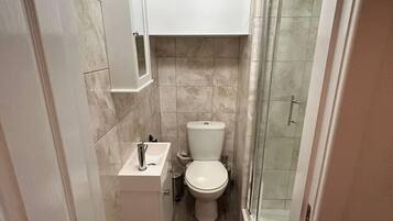 House | Bathroom | Separate tub and shower, deep soaking tub, towels