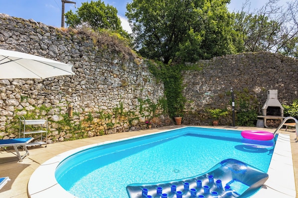 Outdoor pool - Holiday Home Meja Private Pool (Bakar)