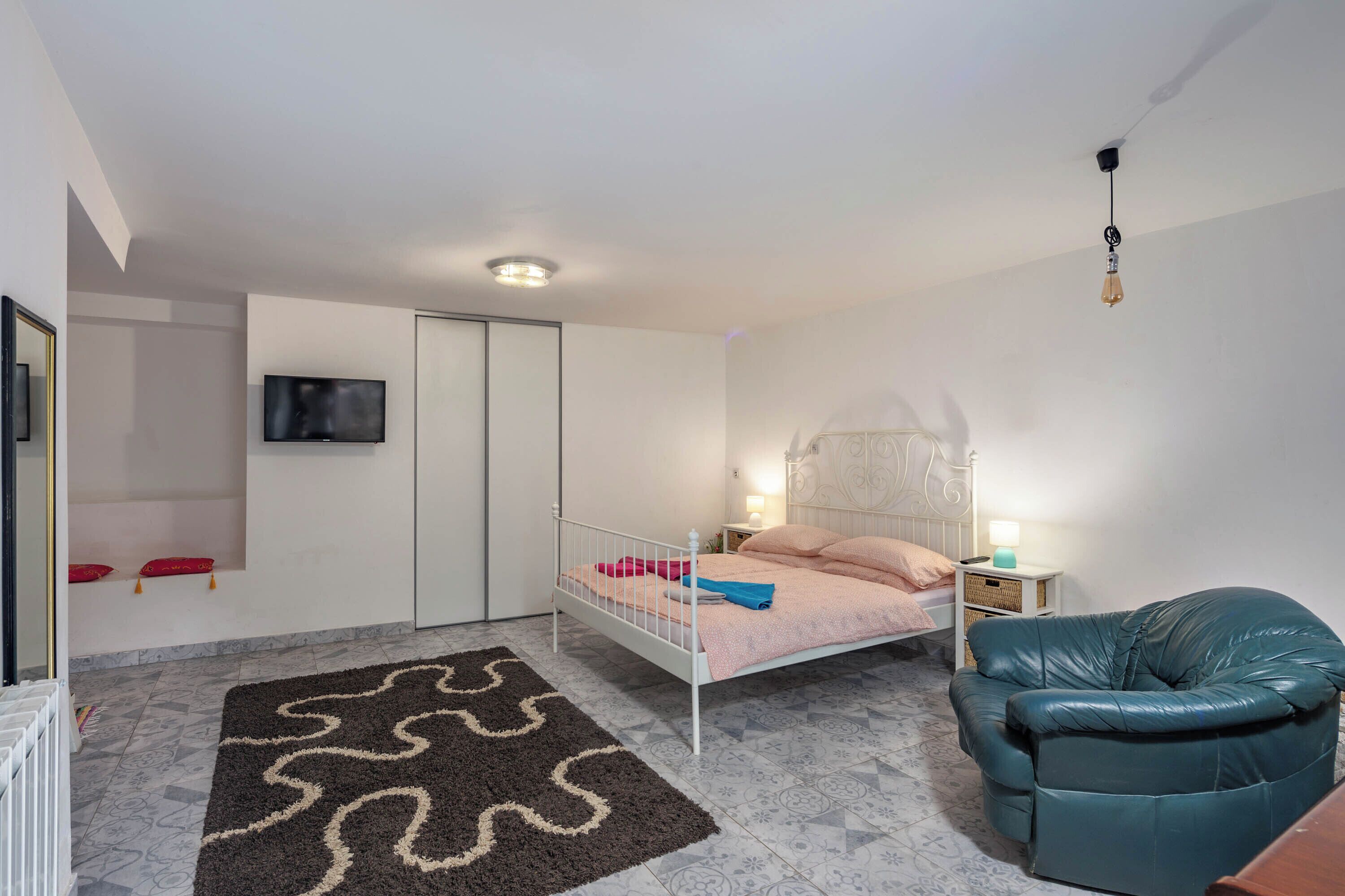 3 habitaciones, wifi gratis y ropa de cama 