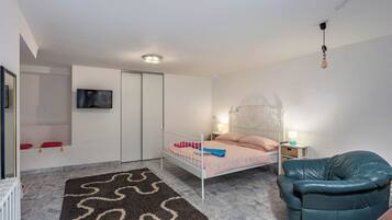 3 Schlafzimmer, kostenloses WLAN, Bettwäsche