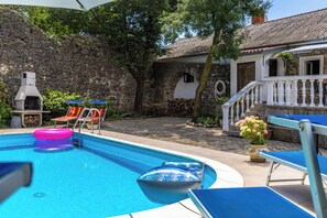 Outdoor pool - Holiday Home Meja Private Pool (Bakar)