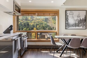 Fridge, microwave, oven, stovetop - Penthouse Condo in Heart of Lionshead - Panoramic Views, Renovated & Luxurious (Vail)