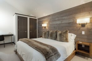 3 bedrooms, WiFi, bed sheets - Penthouse Condo in Heart of Lionshead - Panoramic Views, Renovated & Luxurious (Vail)