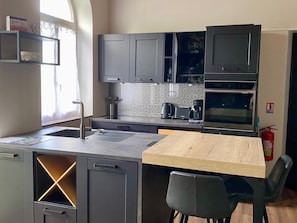 Fridge, microwave, oven, dishwasher