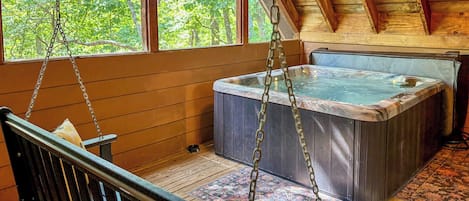 Indoor spa tub