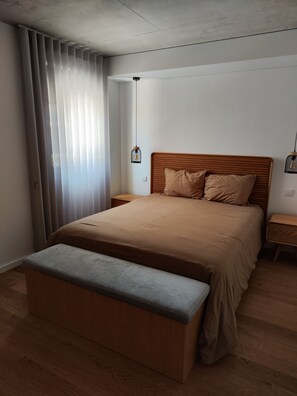 3 habitaciones, tabla de planchar con plancha y wifi gratis