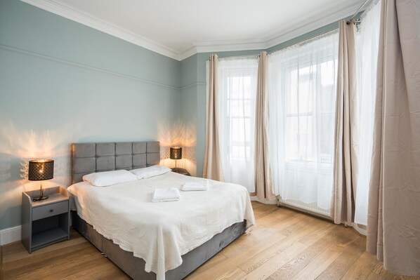 Apartment, Multiple Beds | 3 bedrooms, free WiFi, bed sheets - Gloucester Station Gem, 3 Bedroom Oasis (London)