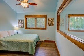 3 habitaciones, tabla de planchar con plancha, cuna de viaje y wifi 