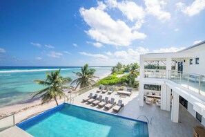 Alberca al aire libre