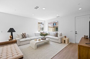 Smart TV y futbolito 