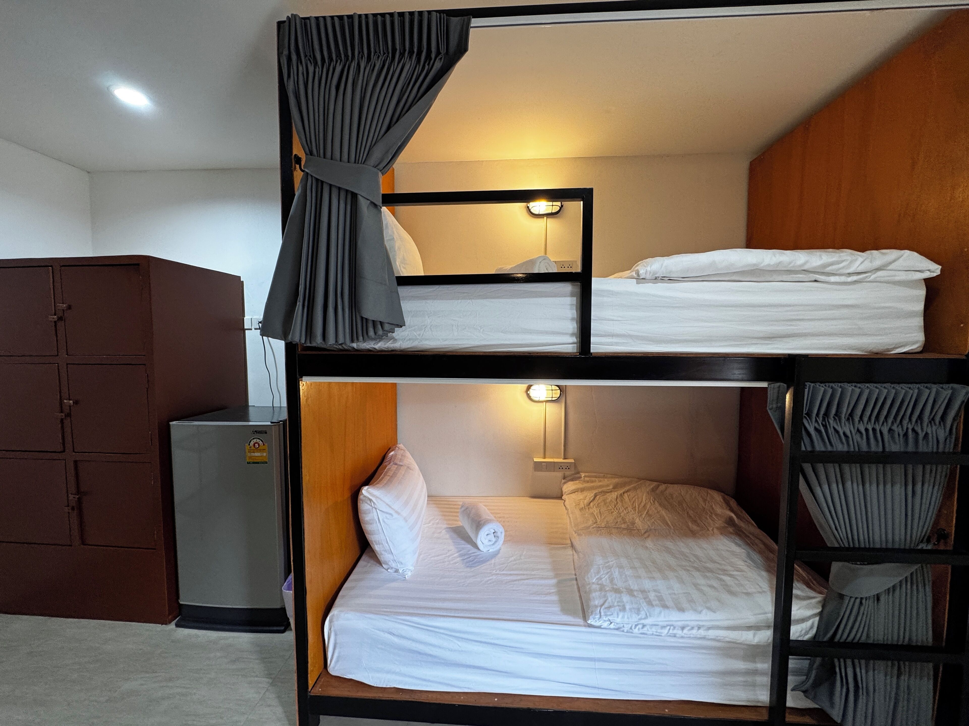 Regndusjhode og håndklær