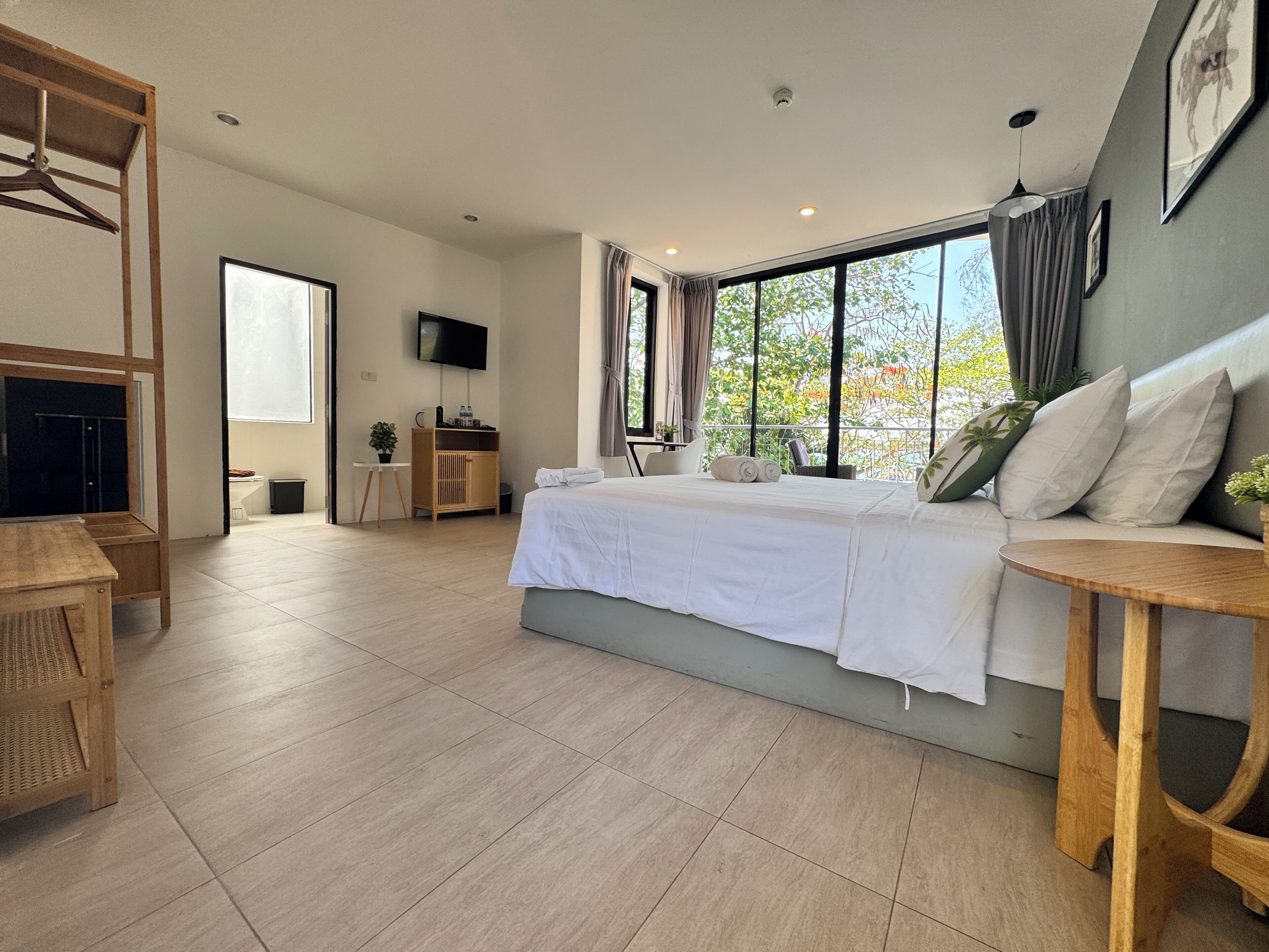 Habitación superior, 1 cama King size, vista al océano | Wifi gratis y ropa de cama 