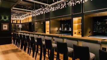 Cocktail bar