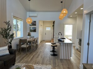 Interior - Drift Inn Duplex B - with hot tub (Ocean Shores)