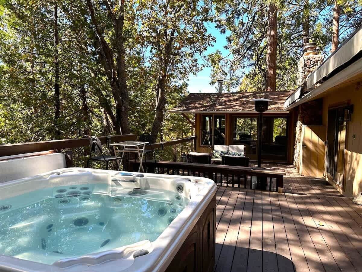 Bañera de hidromasaje al aire libre