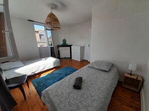 2 bedrooms, desk, travel crib, free WiFi