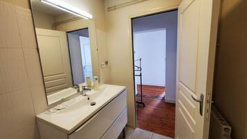 Håndklæder, Sæbe, Toiletpapir