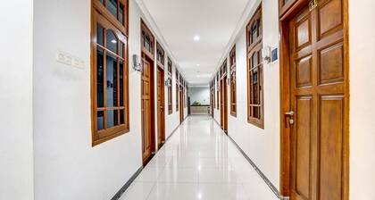 OYO Titik Koma Guest House