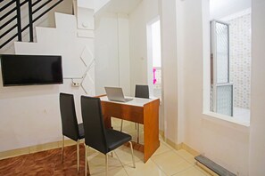 Reception - OYO 91460 Guest House Kencana Syariah (Bandar Lampung)