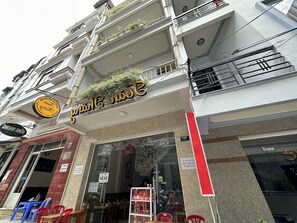 Fachada de la propiedad