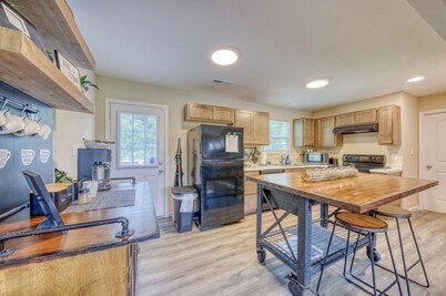 New home minutes to Downtown Knoxville or UT and 30 minutes to Pigeon Forge