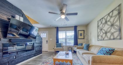 New home minutes to Downtown Knoxville or UT and 30 minutes to Pigeon Forge