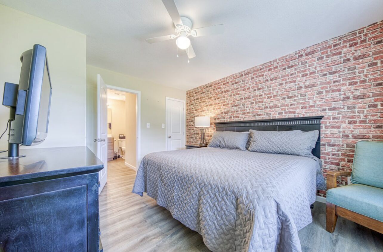 3 bedrooms, iron/ironing board, travel crib, WiFi