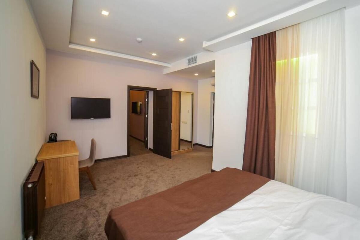 Economy Double Room | In-room safe, blackout drapes, soundproofing, iron/ironing board
