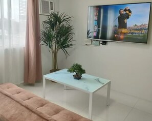 Signature-Studio, 1 Queen-Bett und Schlafsofa, Nichtraucher, Bergblick | Ausblick vom Zimmer