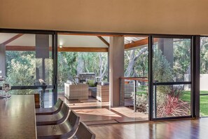 Interior - INCREDIBLE MULTI-FAMILY HOLIDAY HOME SITUATED IN LUSH NATURAL BUSHLAND (Dunsborough)