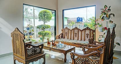 Capital O 92187 Hotel Sekar Sunja