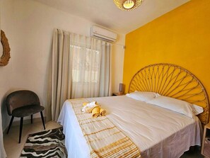 3 bedrooms, iron/ironing board, WiFi, bed sheets - Elegant Tropical Villa with Pool and Terraces (Trou aux Biches)