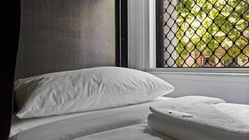 Bộ đồ giường cao cấp, truy cập Internet không dây miễn phí