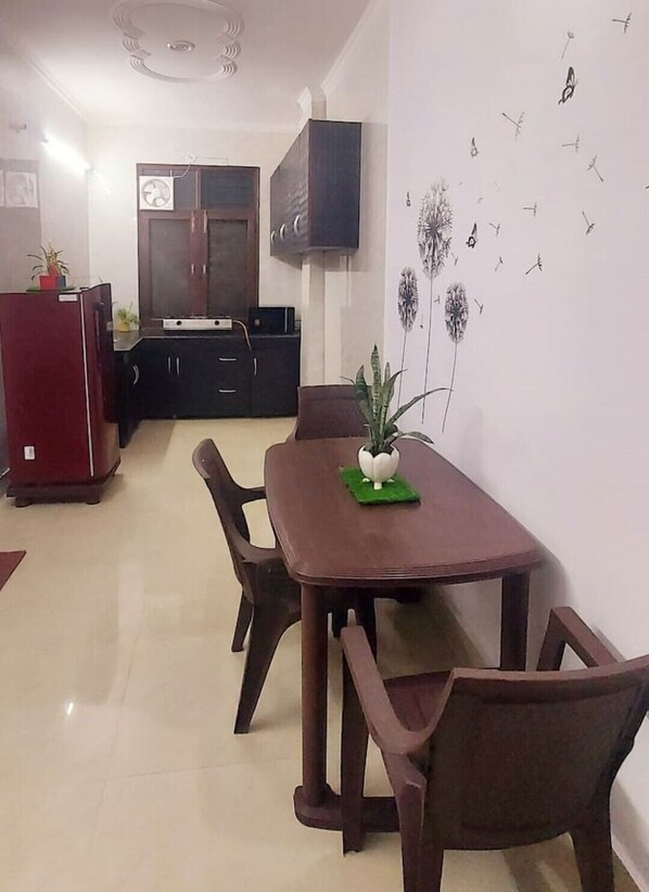 Dining - Peaceful Homestay in the Heart of Delhi.
Centrally located well connected.
(New Delhi)