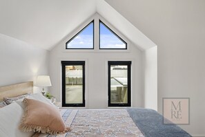 2 多间卧室、熨斗/熨衣板、免费 WiFi、床单