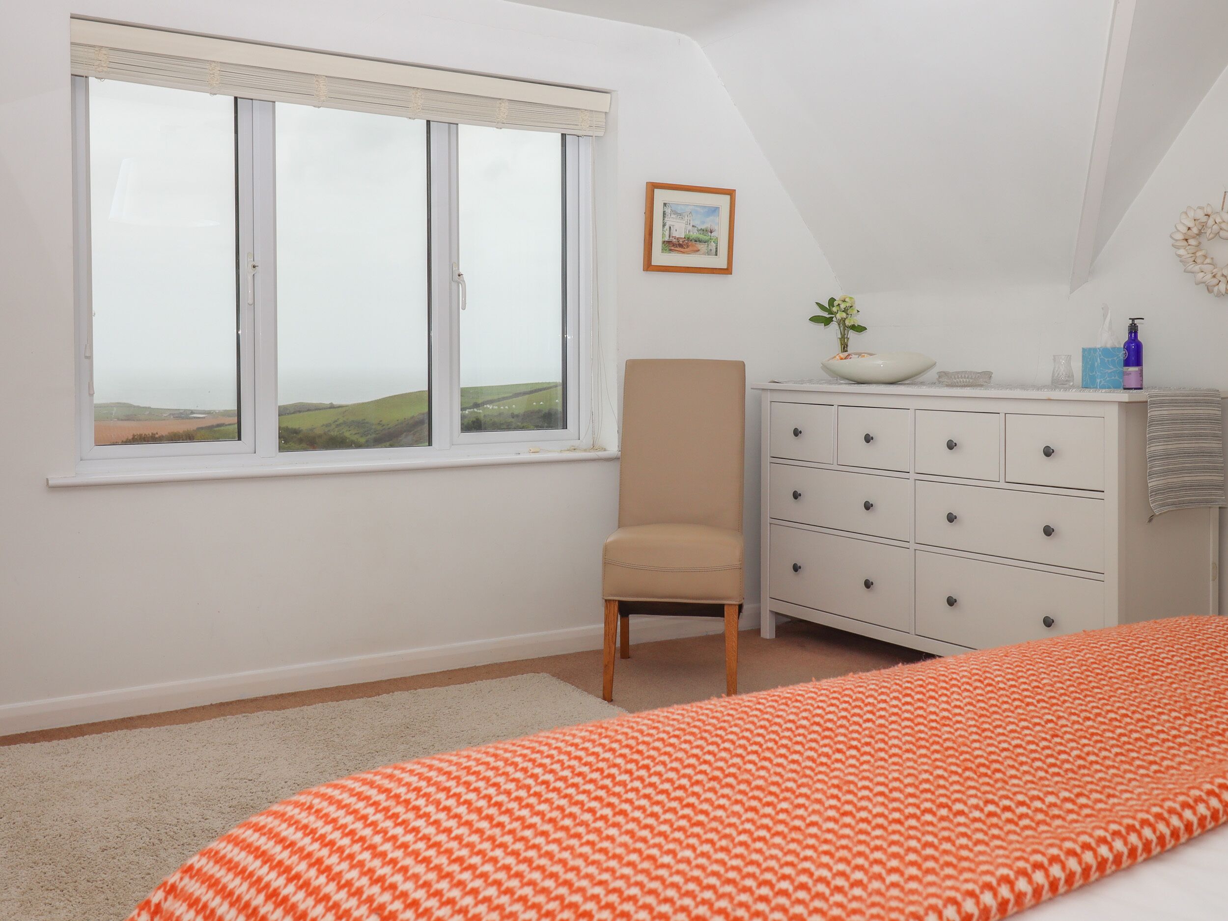 4 phòng ngủ, trang trí khác biệt 