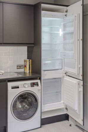 Comfort Apartment | In-room safe, desk, iron/ironing board, free WiFi - Your Apartment Tooting (London)